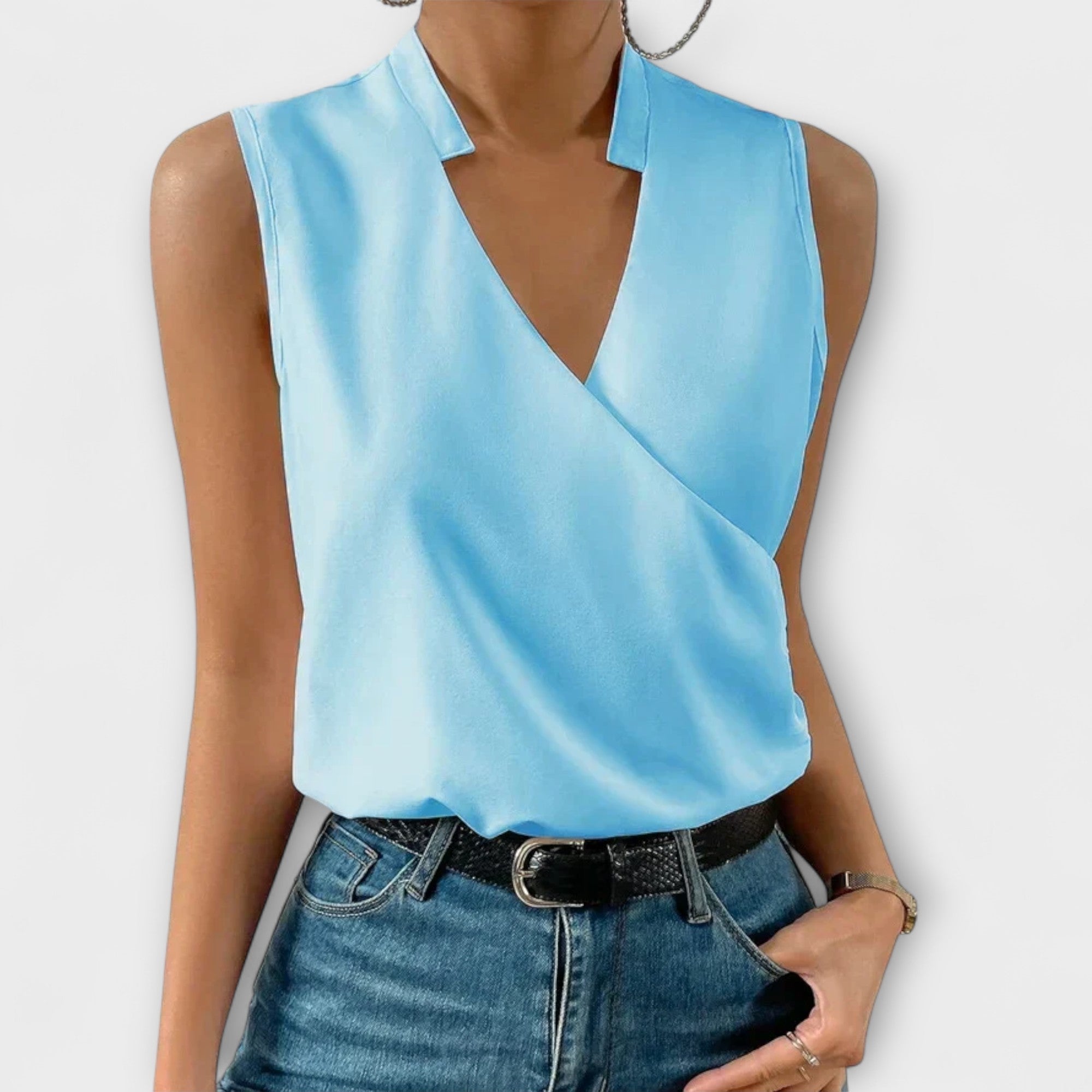 Mehak poletni top z V-izrezom
